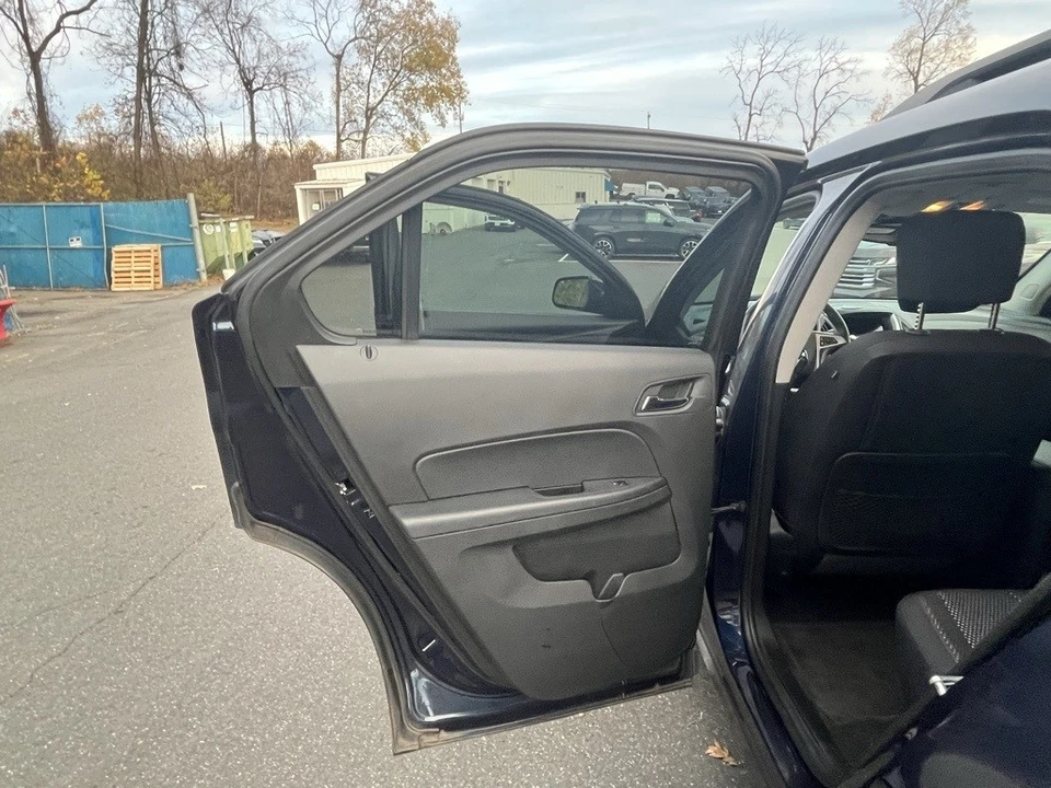 2017 Chevrolet Equinox - Image 8 of 12