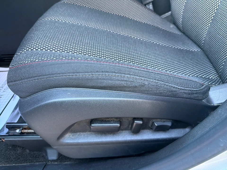 2017 Chevrolet Equinox - Image 16 of 21