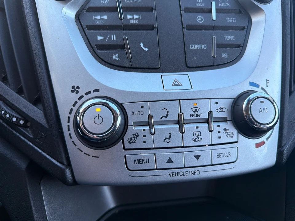 2017 Chevrolet Equinox - Image 18 of 21