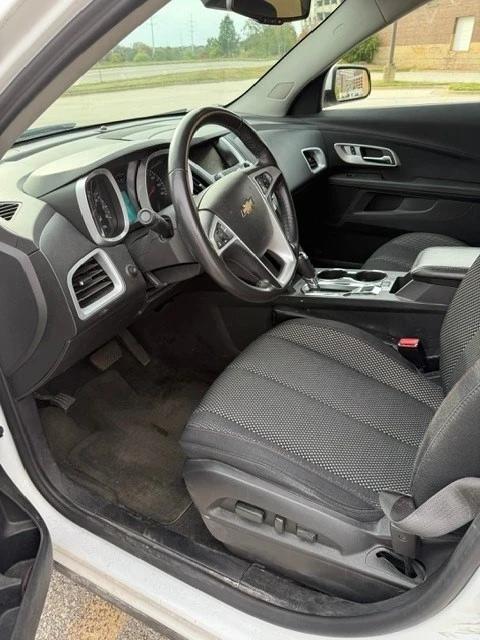 2017 Chevrolet Equinox - Image 9 of 17