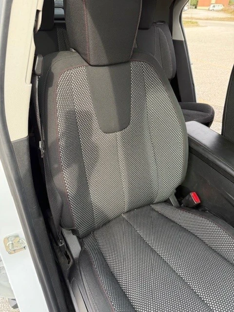 2017 Chevrolet Equinox - Image 14 of 17