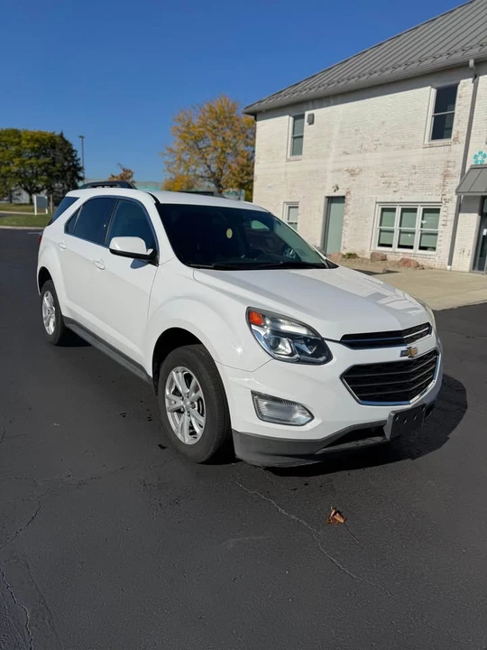 2017 Chevrolet Equinox - Image 2 of 9