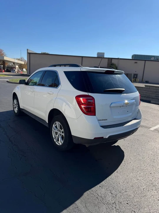 2017 Chevrolet Equinox - Image 4 of 9