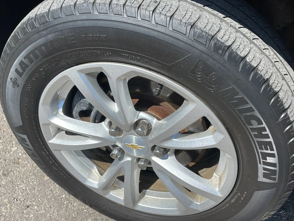 2017 Chevrolet Equinox - Image 8 of 21