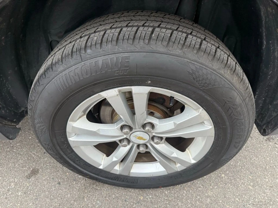 2017 Chevrolet Equinox - Image 10 of 12