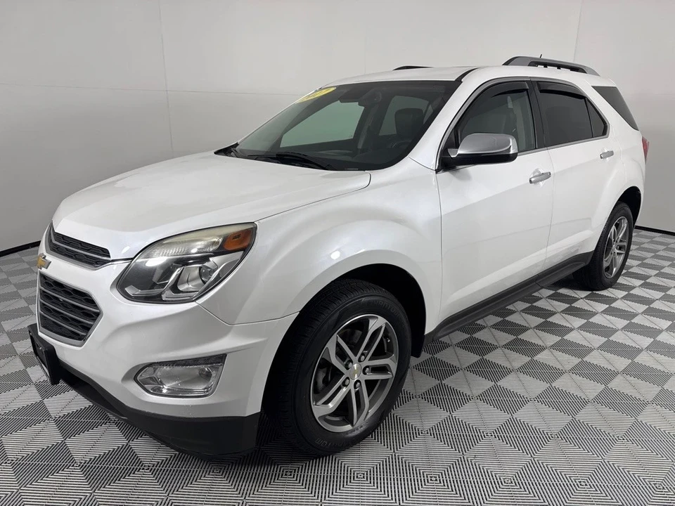 2017 Chevrolet Equinox - Image 10 of 12