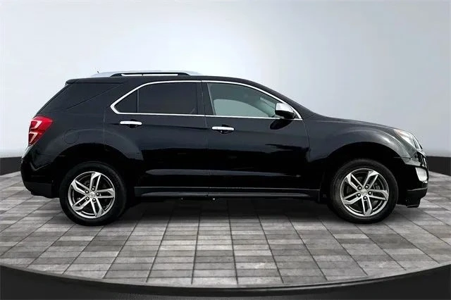 2017 Chevrolet Equinox - Image 8 of 12