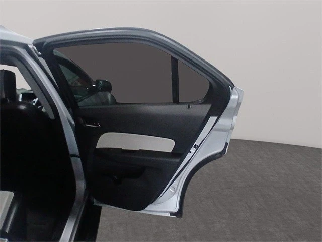 2017 Chevrolet Equinox - Image 18 of 21