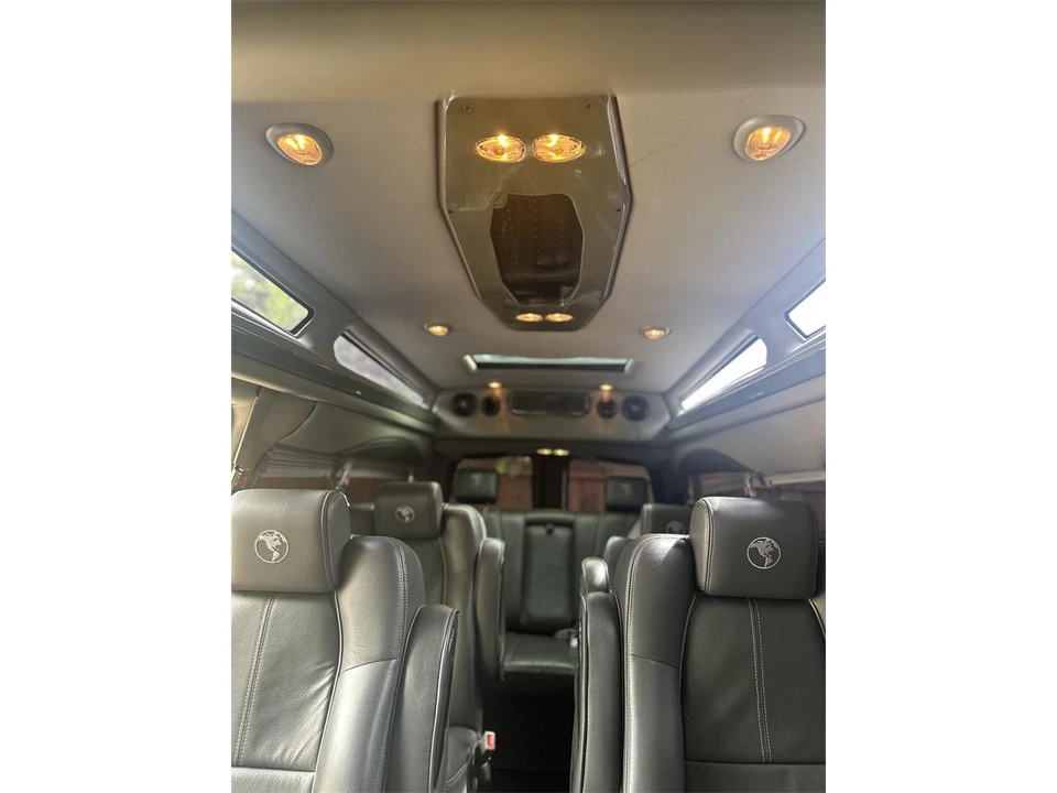 2017 Chevrolet Express - Image 4 of 11