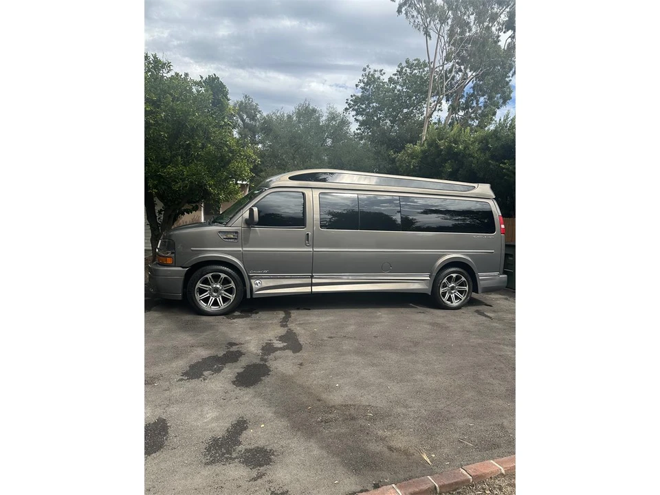 2017 Chevrolet Express - Image 3 of 11