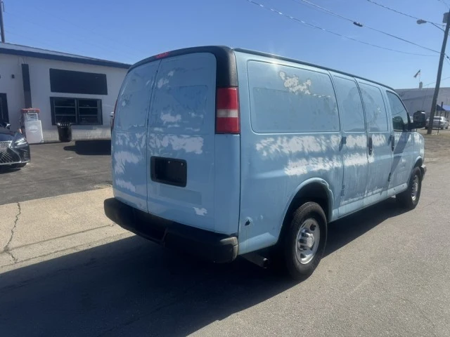 2017 Chevrolet Express - Image 5 of 11