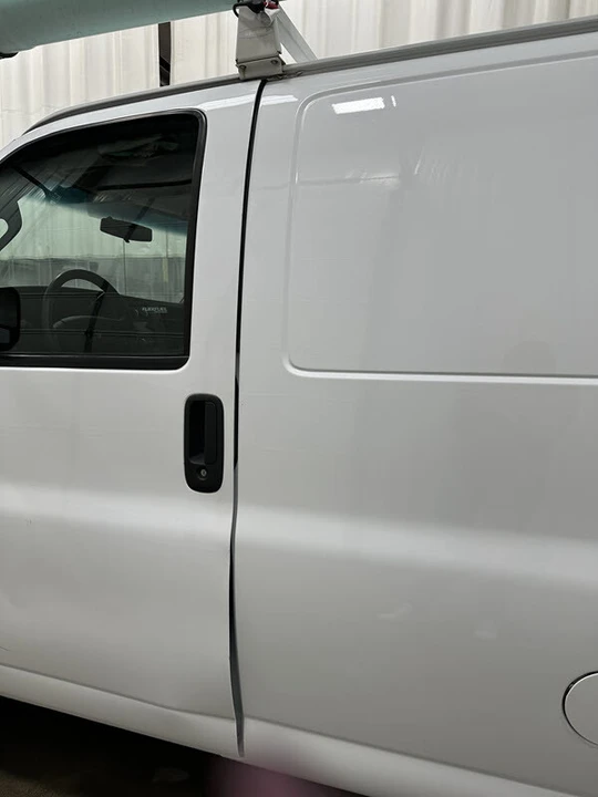 2017 Chevrolet Express - Image 12 of 21