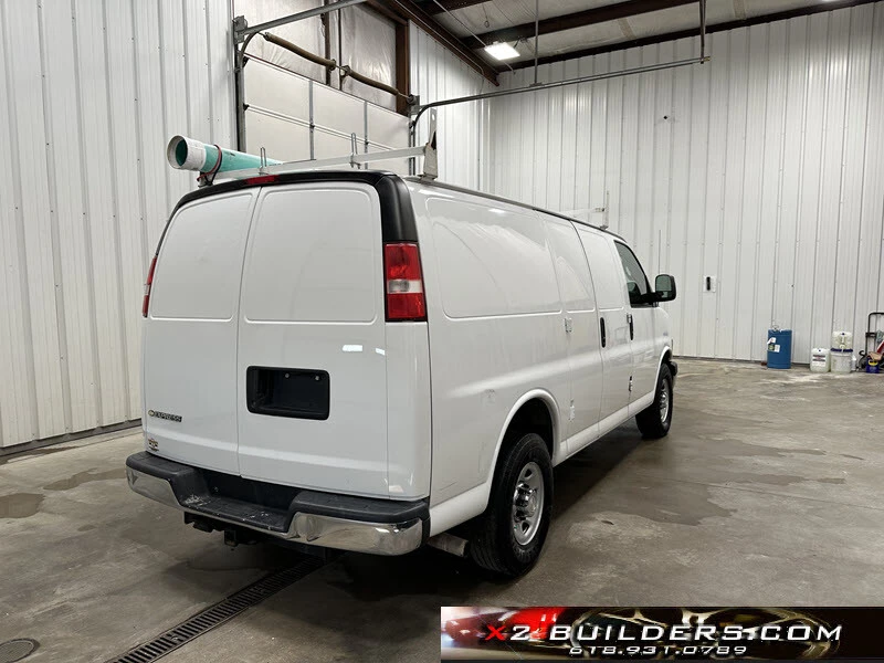 2017 Chevrolet Express - Image 4 of 21