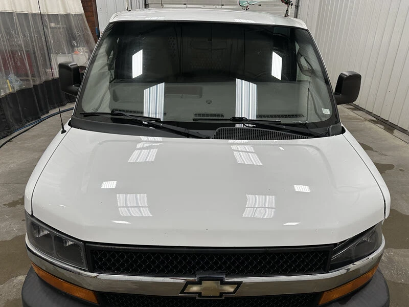 2017 Chevrolet Express - Image 21 of 21