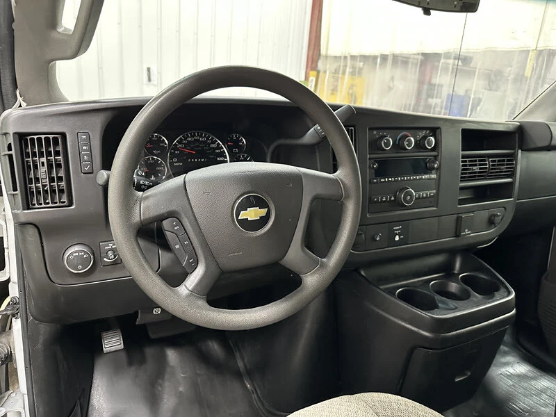 2017 Chevrolet Express - Image 9 of 21