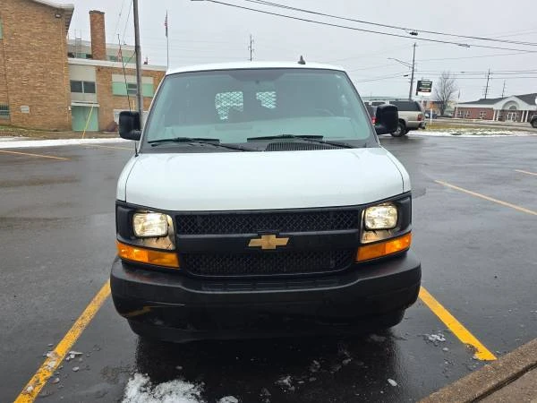 2017 Chevrolet Express - Image 2 of 8