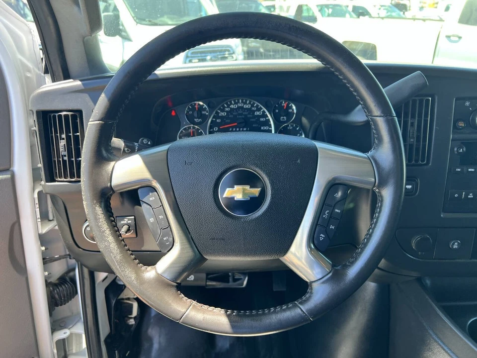 2017 Chevrolet Express - Image 21 of 21