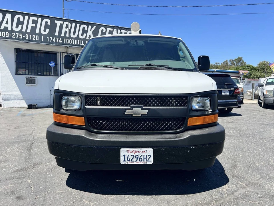 2017 Chevrolet Express - Image 2 of 21