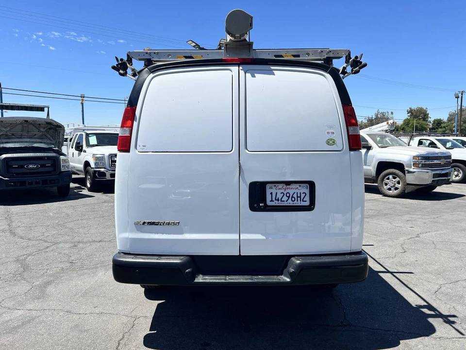 2017 Chevrolet Express - Image 9 of 21