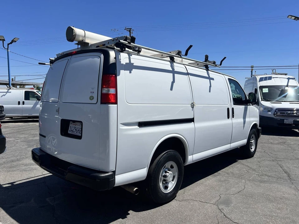 2017 Chevrolet Express - Image 8 of 21