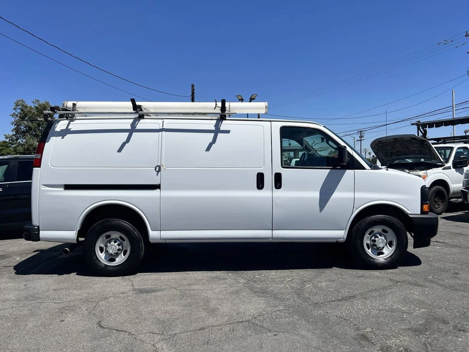 2017 Chevrolet Express - Image 4 of 21