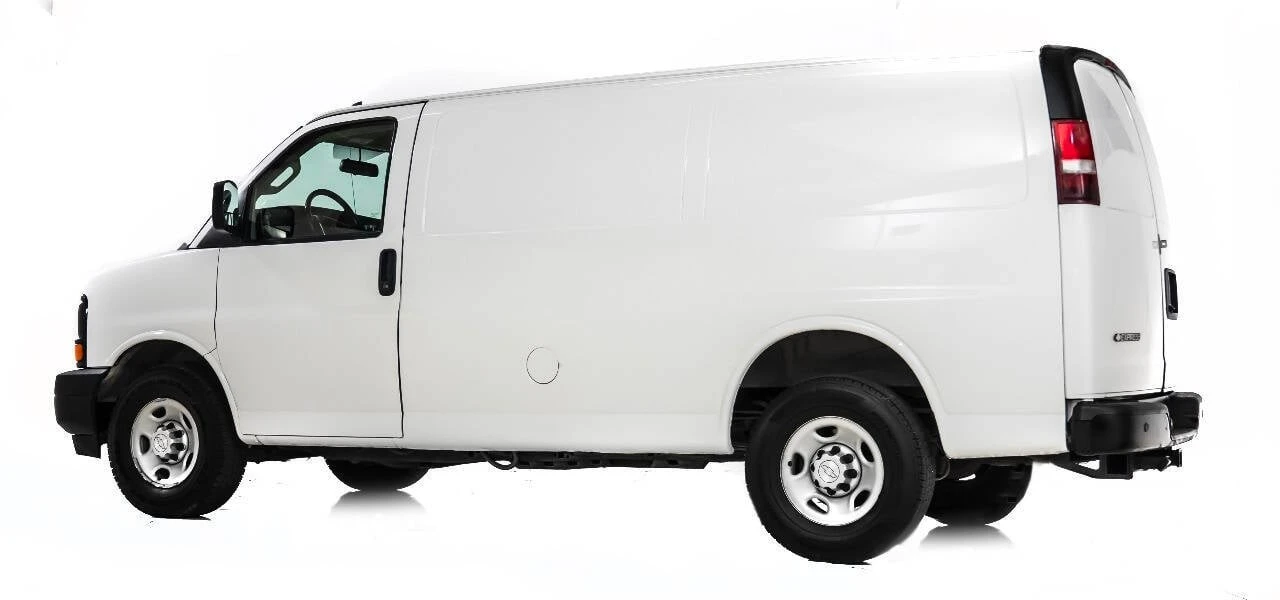 2017 Chevrolet Express - Image 4 of 21