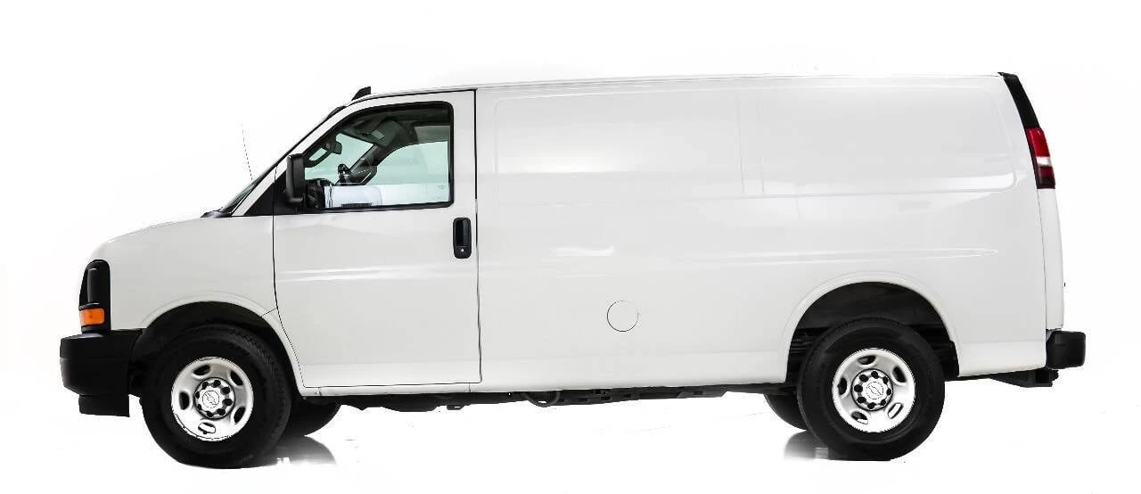2017 Chevrolet Express - Image 6 of 12