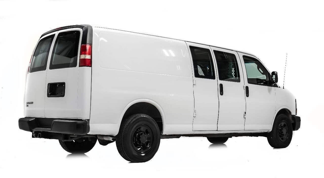 2017 Chevrolet Express - Image 3 of 12