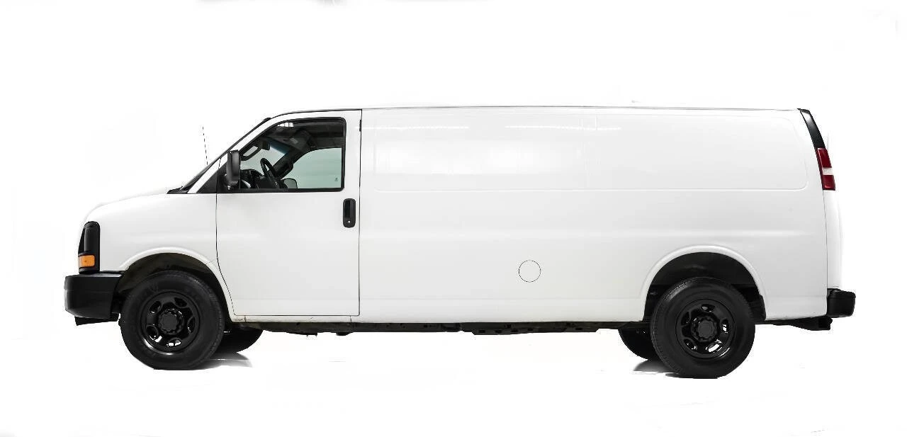 2017 Chevrolet Express - Image 6 of 12