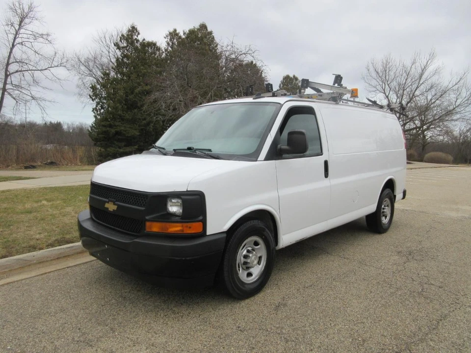 2017 Chevrolet Express - Image 2 of 21