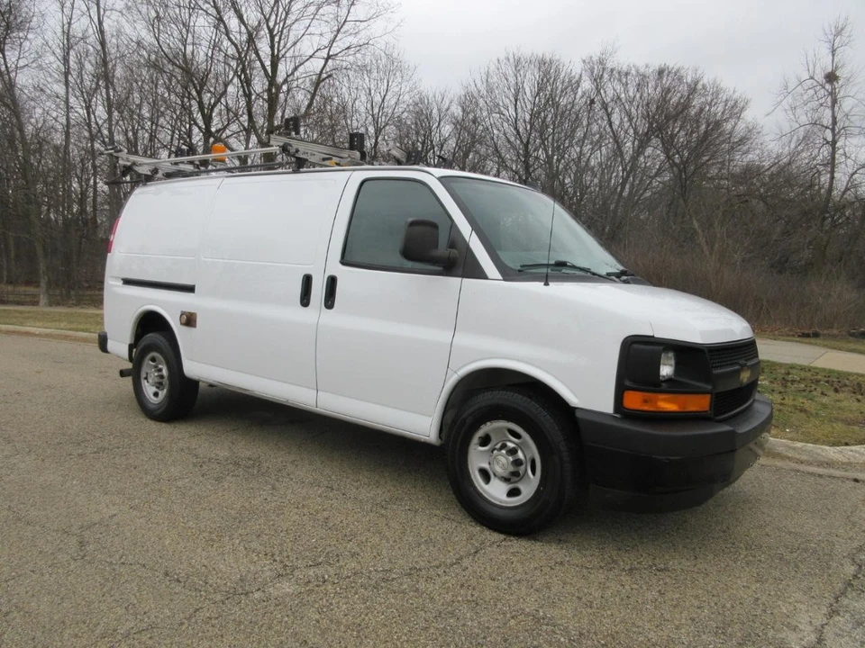 2017 Chevrolet Express - Image 3 of 21