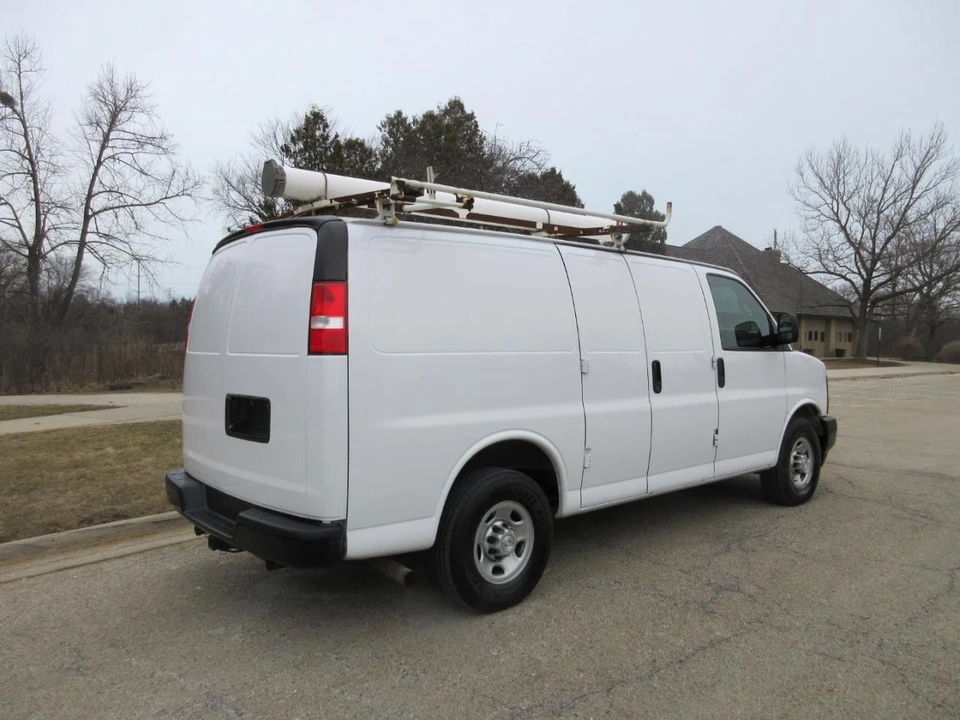 2017 Chevrolet Express - Image 8 of 21