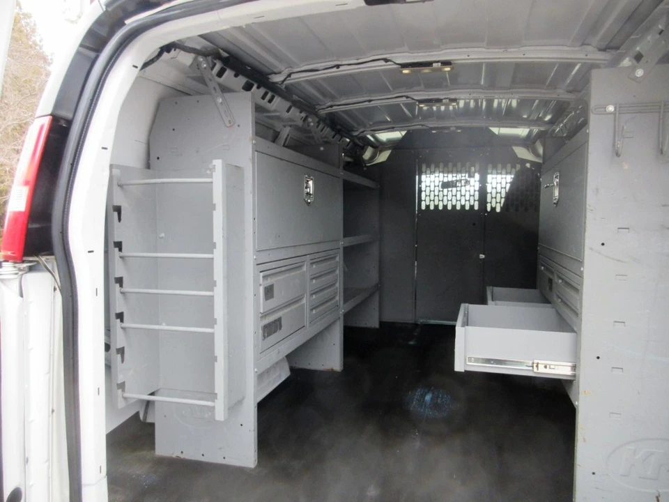 2017 Chevrolet Express - Image 14 of 21