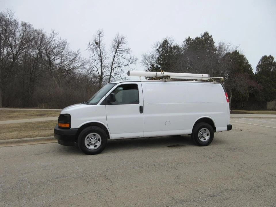 2017 Chevrolet Express - Image 2 of 21