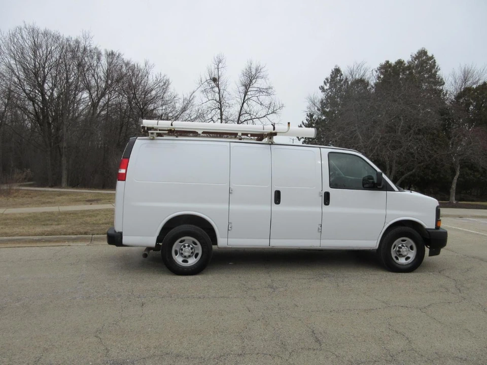 2017 Chevrolet Express - Image 7 of 21