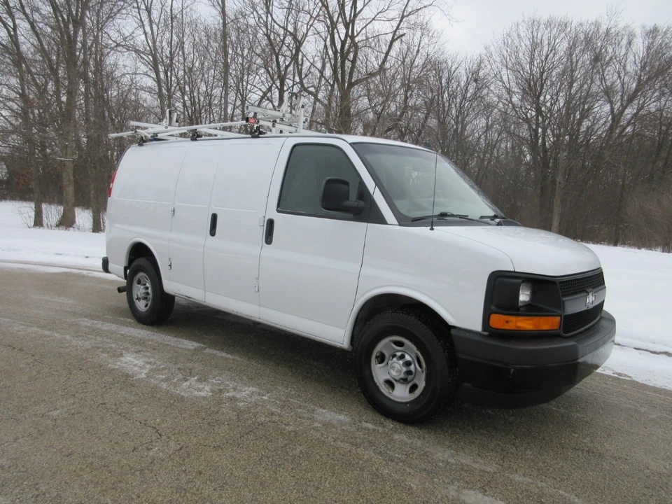 2017 Chevrolet Express - Image 3 of 21