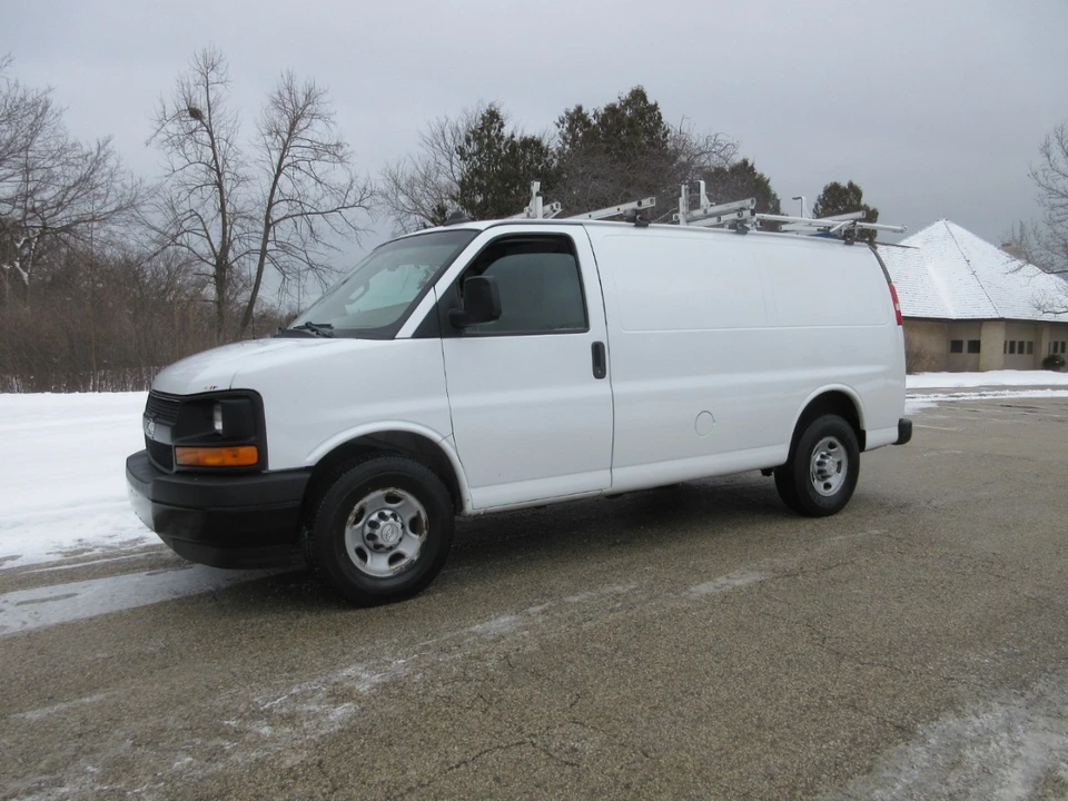 2017 Chevrolet Express - Image 2 of 21