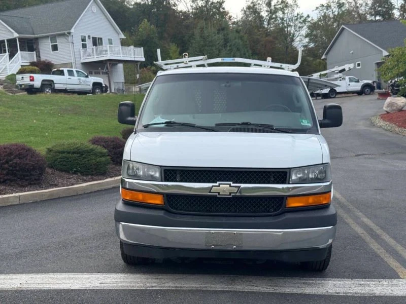 2017 Chevrolet Express - Image 4 of 12