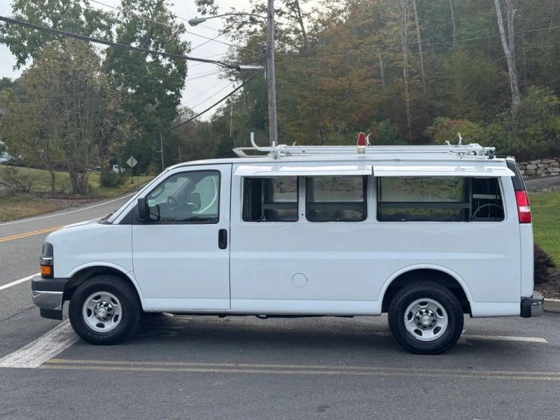 2017 Chevrolet Express - Image 5 of 12