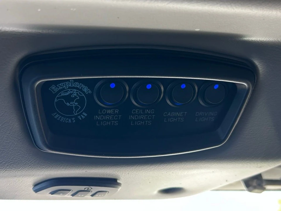 2017 Chevrolet Express - Image 6 of 12