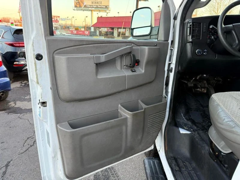 2017 Chevrolet Express - Image 11 of 12