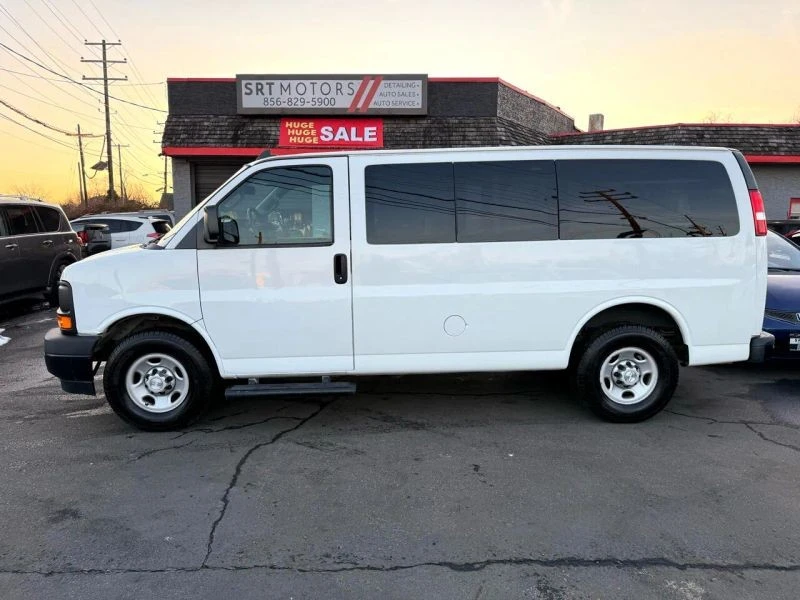 2017 Chevrolet Express - Image 4 of 12