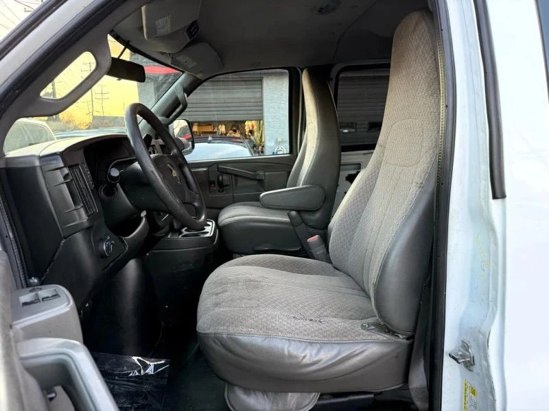 2017 Chevrolet Express - Image 9 of 12
