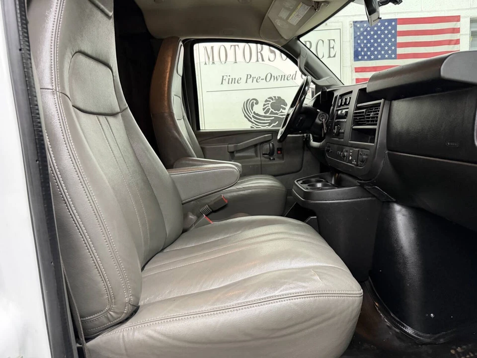 2017 Chevrolet Express - Image 8 of 21