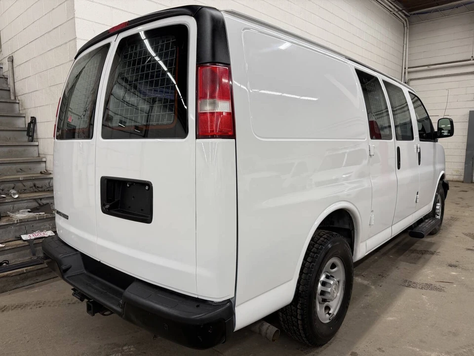 2017 Chevrolet Express - Image 3 of 21