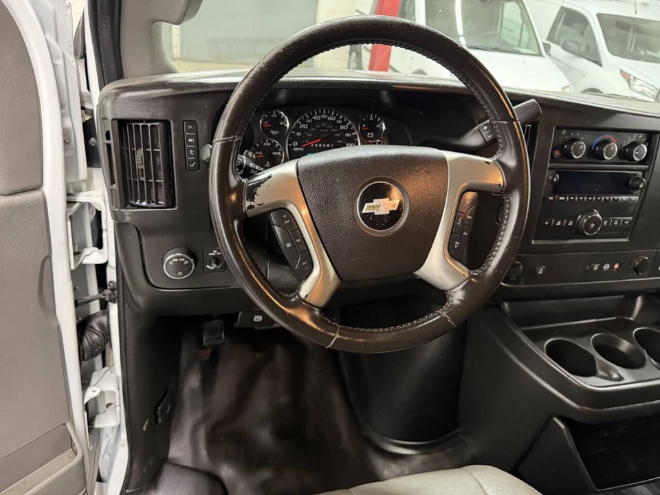 2017 Chevrolet Express - Image 11 of 21