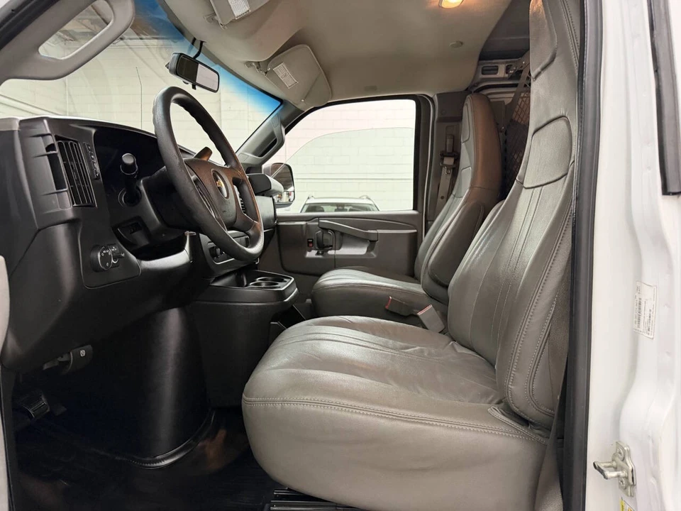 2017 Chevrolet Express - Image 5 of 12