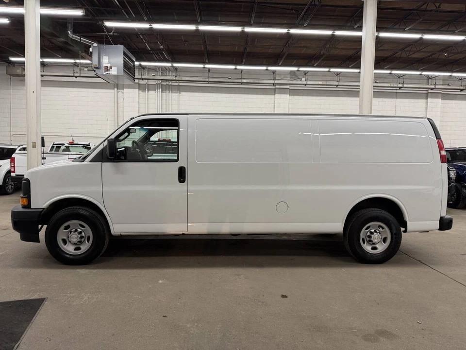 2017 Chevrolet Express - Image 11 of 12