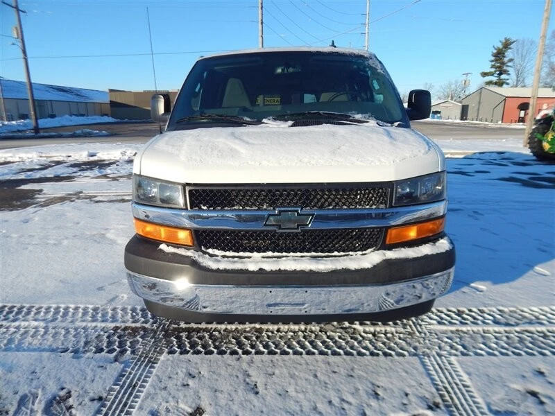 2017 Chevrolet Express - Image 8 of 12