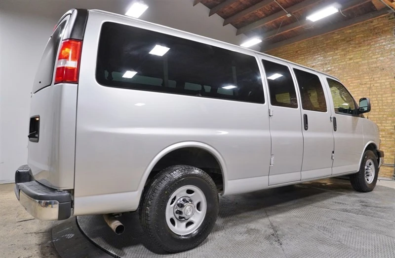 2017 Chevrolet Express - Image 14 of 21